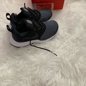 Boys Presto Fly Sneakers. Size 13c